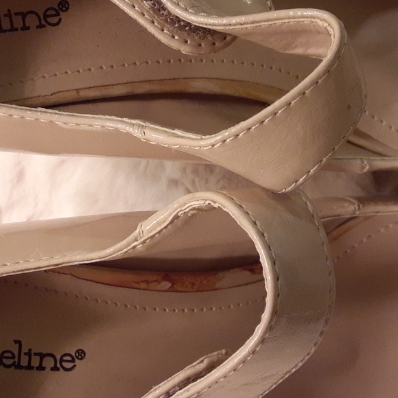 BWWOT* (w/FREE Belt in Nude) Madeline Nude Platform Pumps. Sz 9. Velcro Closure - Picture 12 of 16